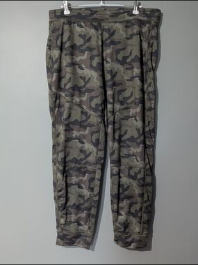 American Eagle‎ Women's Camo Jogger Pants Casual Chic